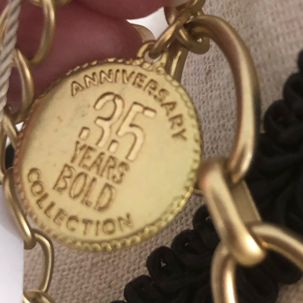 Chico’s 35 year anniversary necklace - Picture 5 of 6